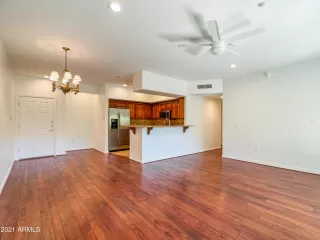 Photo #6: 6210001 Listing