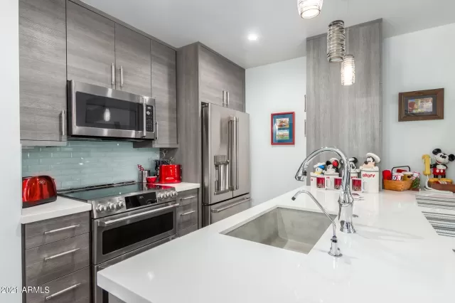 MLS: 6210169 Condo For Sale