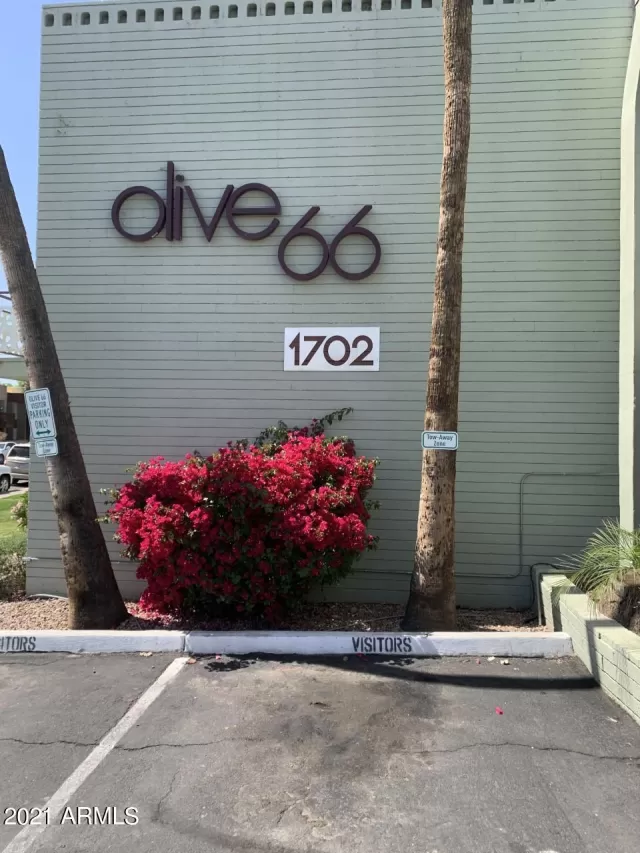 MLS: 6210376 Condo For Sale