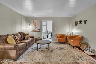 Photo #6: 6210442 Listing 