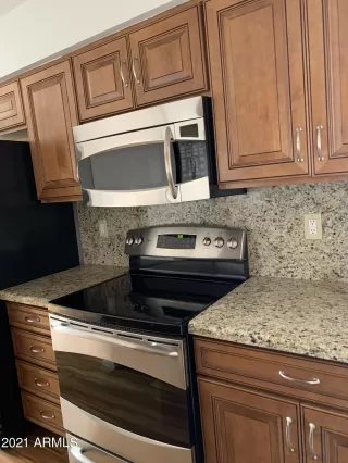 Photo #3: 6210733 Listing