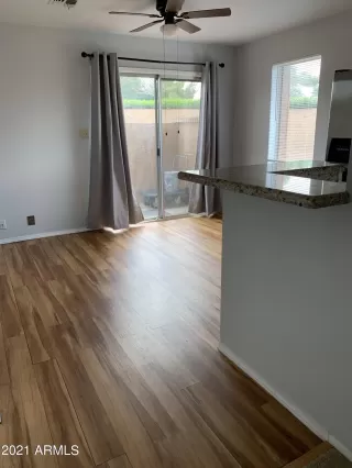 Photo #5: 6210733 Listing