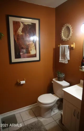 Photo #5: 6210851 Listing