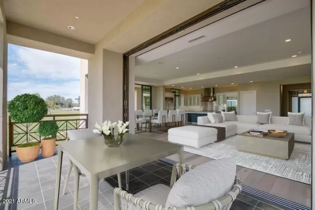 MLS: 6210935 Condo For Sale