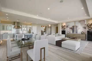 Photo #2: 6210935 Listing