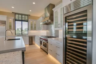 Photo #5: 6210935 Listing