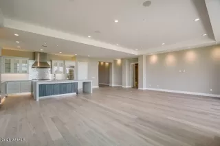 Photo #6: 6210935 Listing