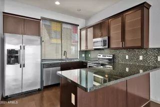 Photo #3: 6211029 Listing