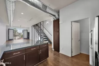 Photo #5: 6211029 Listing