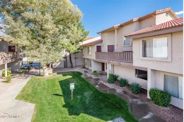 MLS: 6211030 Condo For Sale