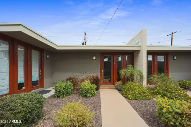 MLS: 6211311 Condo For Sale