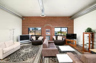 Photo #3: 6211330 Listing