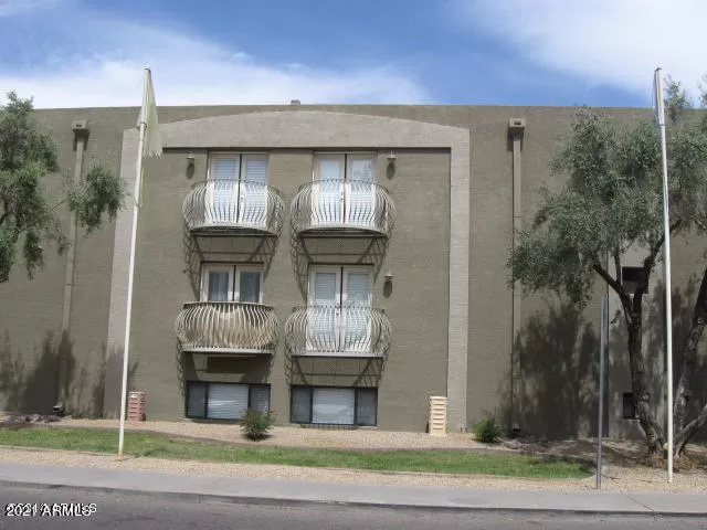 MLS: 6211463 Condo For Sale