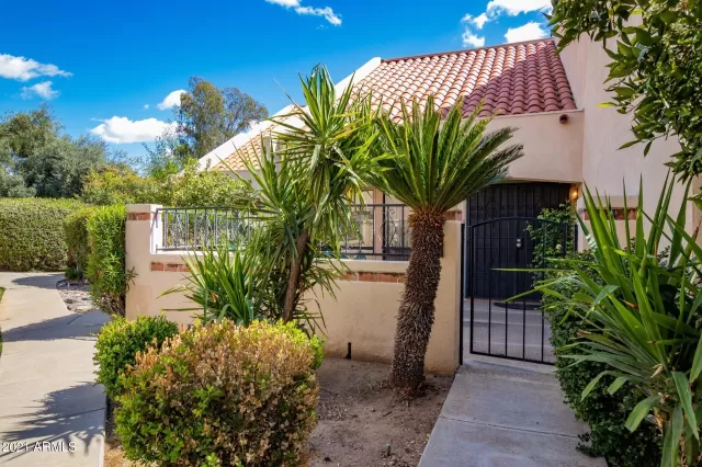 MLS: 6211531 Condo For Sale