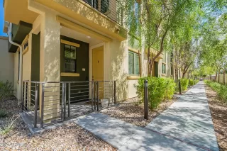 Photo #2: 6211819 Listing