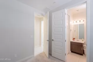 Photo #4: 6211819 Listing