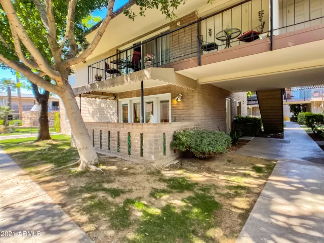 MLS: 6211826 Condo For Sale