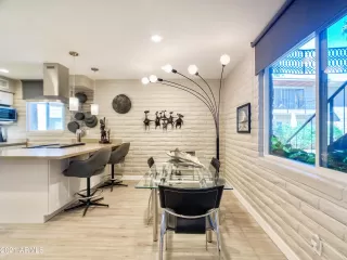 Photo #6: 6211826 Listing