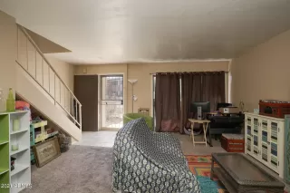 Photo #5: 6211917 Listing