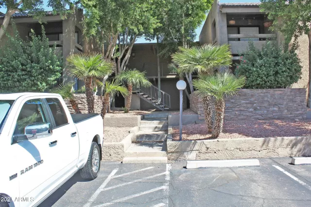 MLS: 6211991 Condo For Sale