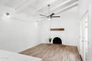 Photo #3: 6212002 Listing