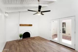 Photo #4: 6212002 Listing