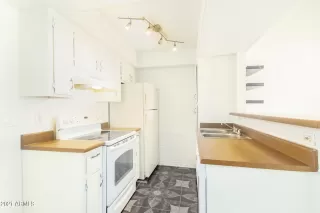 Photo #4: 6212058 Listing