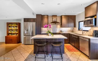 Photo #2: 6212060 Listing