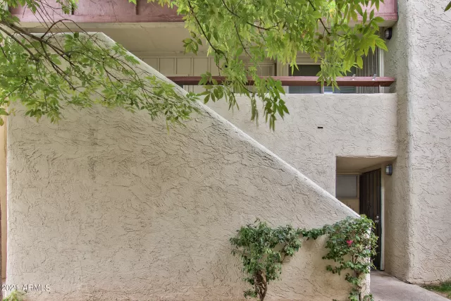 MLS: 6212084 Condo For Sale