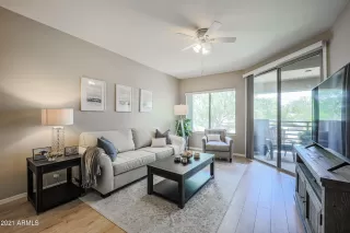 Photo #5: 6212147 Listing