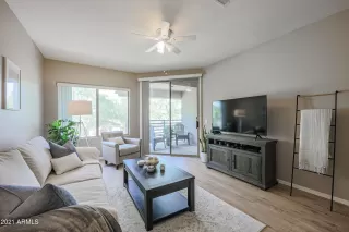 Photo #6: 6212147 Listing