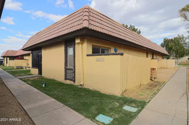 MLS: 6212149 Condo For Sale