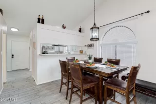 Photo #2: 6212266 Listing