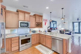 Photo #2: 6212341 Listing