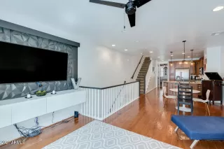 Photo #4: 6212341 Listing