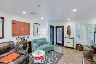 Photo #6: 6212341 Listing