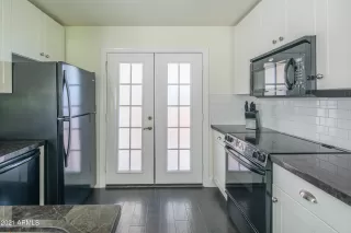 Photo #3: 6212347 Listing