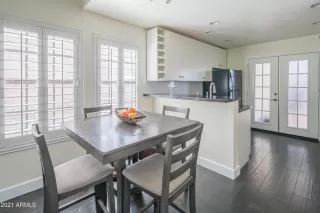 Photo #5: 6212347 Listing