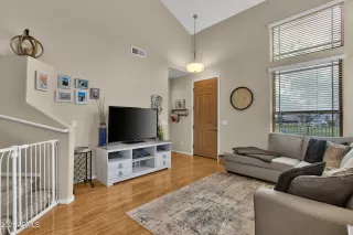 Photo #1: 6212360 Listing