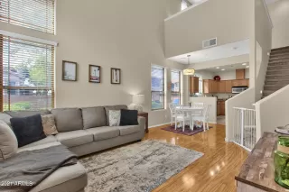 Photo #2: 6212360 Listing