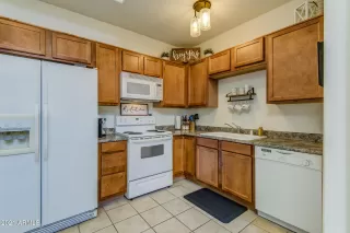 Photo #4: 6212428 Listing