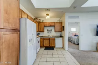 Photo #5: 6212428 Listing