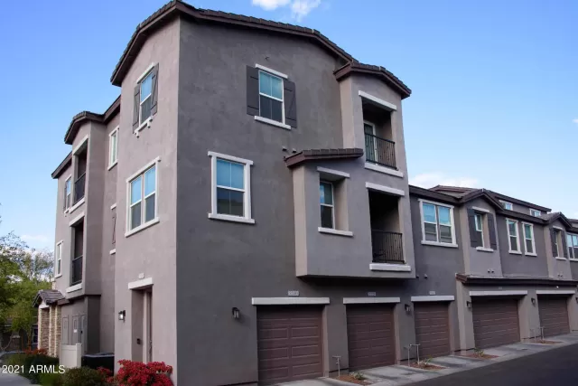 MLS: 6212485 Condo For Sale