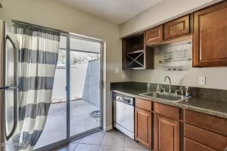 Photo #5: 6212674 Listing