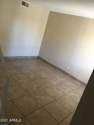 Photo #2: 6212721 Listing