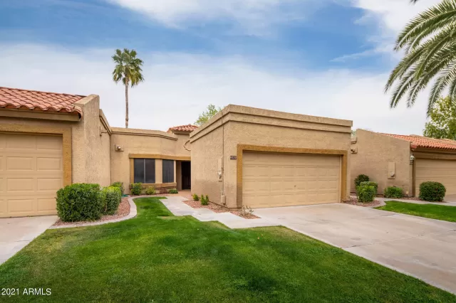 MLS: 6212900 Condo For Sale