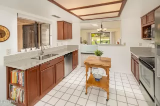 Photo #2: 6212900 Listing 