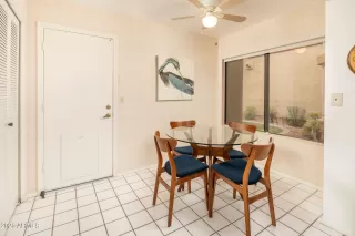 Photo #6: 6212900 Listing 