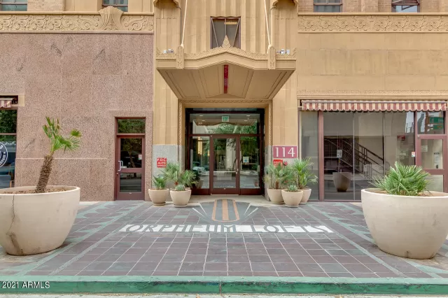 MLS: 6213076 Condo For Sale