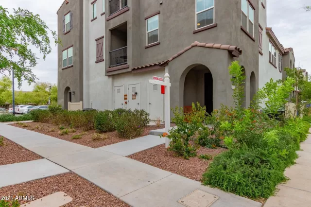 MLS: 6213156 Condo For Sale